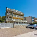 Helles Studio-apartment Mit Traumhaften Meerblick, Privatparkplatz, Grill Crikvenica