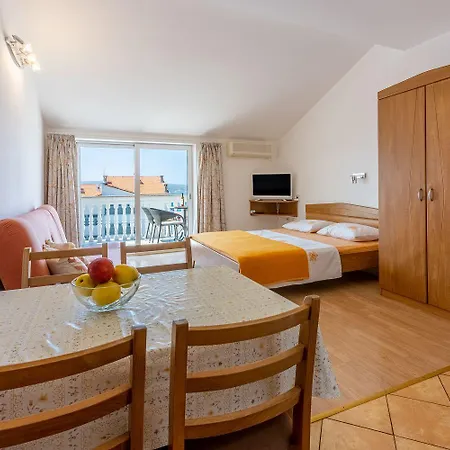 Helles Studio-apartment Mit Traumhaften Meerblick, Privatparkplatz, Grill Apartment *