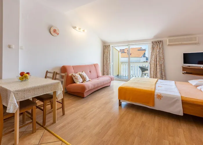 Apartamento Helles Studio-apartment Mit Traumhaften Meerblick, Privatparkplatz, Grill Crikvenica