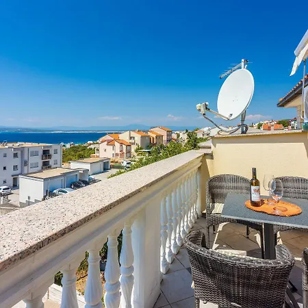 Appartement Helles Studio-apartment Mit Traumhaften Meerblick, Privatparkplatz, Grill Crikvenica