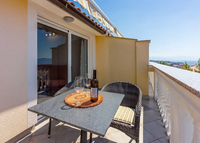 Helles Studio-apartment Mit Traumhaften Meerblick, Privatparkplatz, Grill Appartement Crikvenica